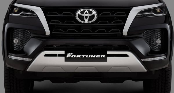 Toyota Fortuner 1